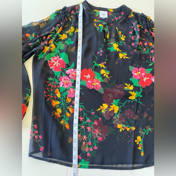 NWOT CABI Midnight Floral Thespian Poet-Sleeve Button-Neck Top - Picture 13 of 16